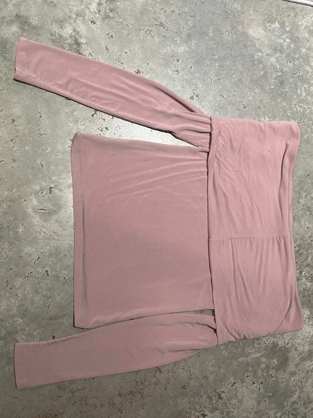 Aritzia Women's Pink Shirt